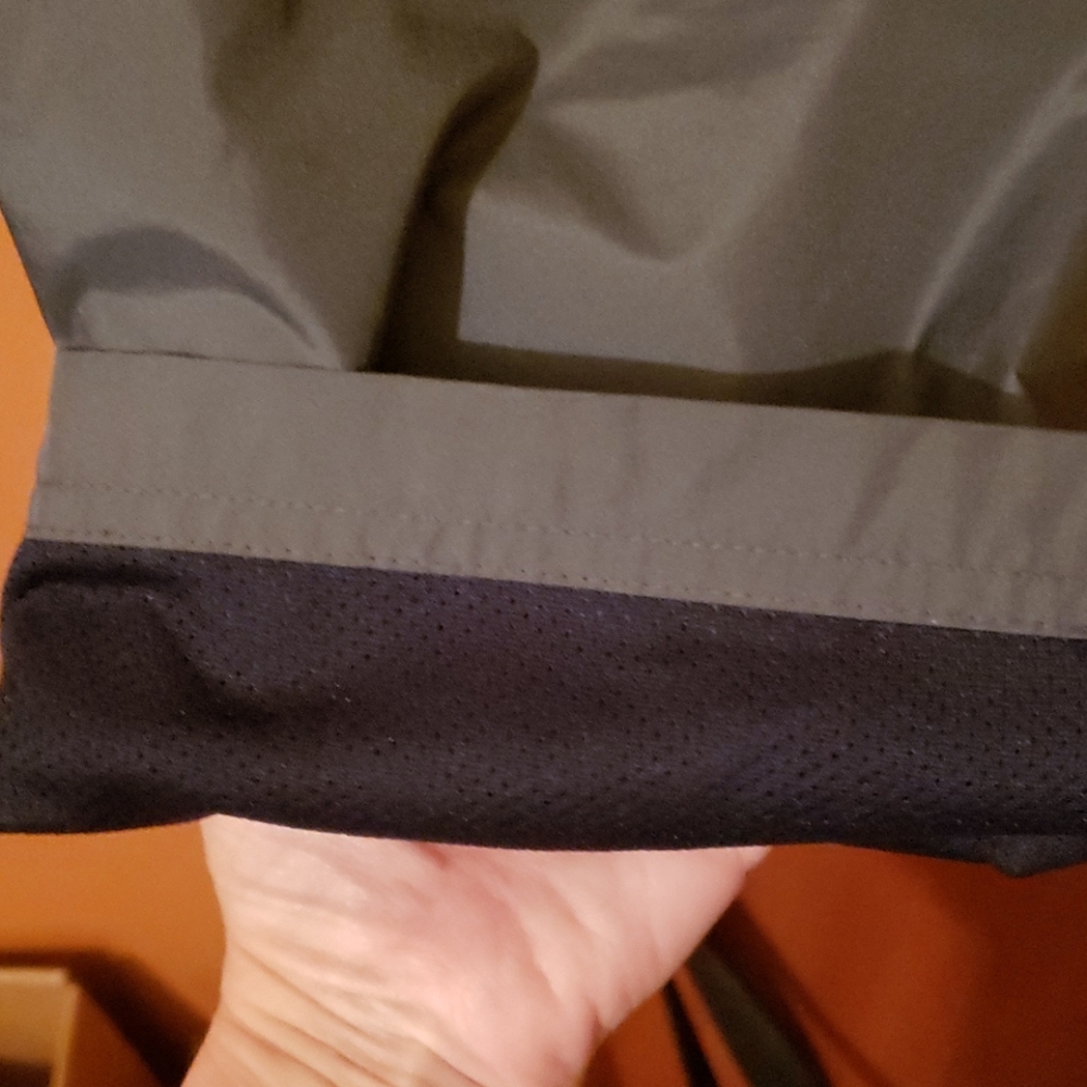 Gap Kids Nylon Track Pants Like New - Picture 6 of 6